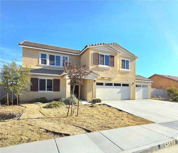 Property Photo:  586 Directo  CA 92583 