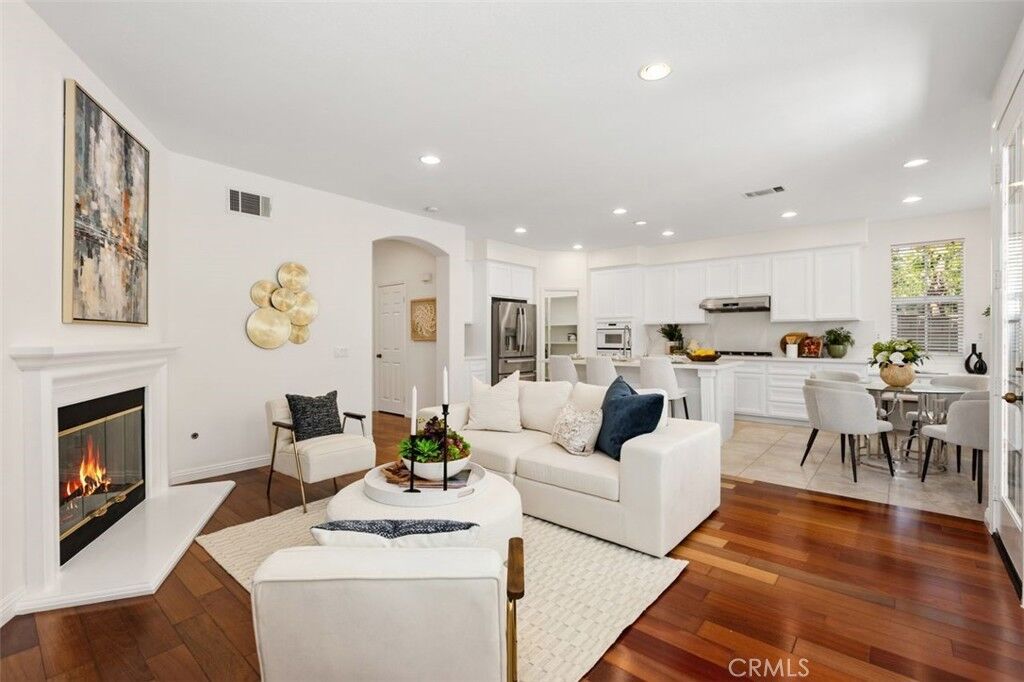 Property Photo:  152 Treehouse  CA 92603 