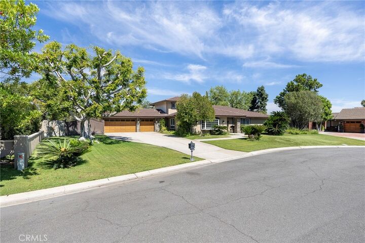 Property Photo: 10542 Park Villa Circle CA 92861