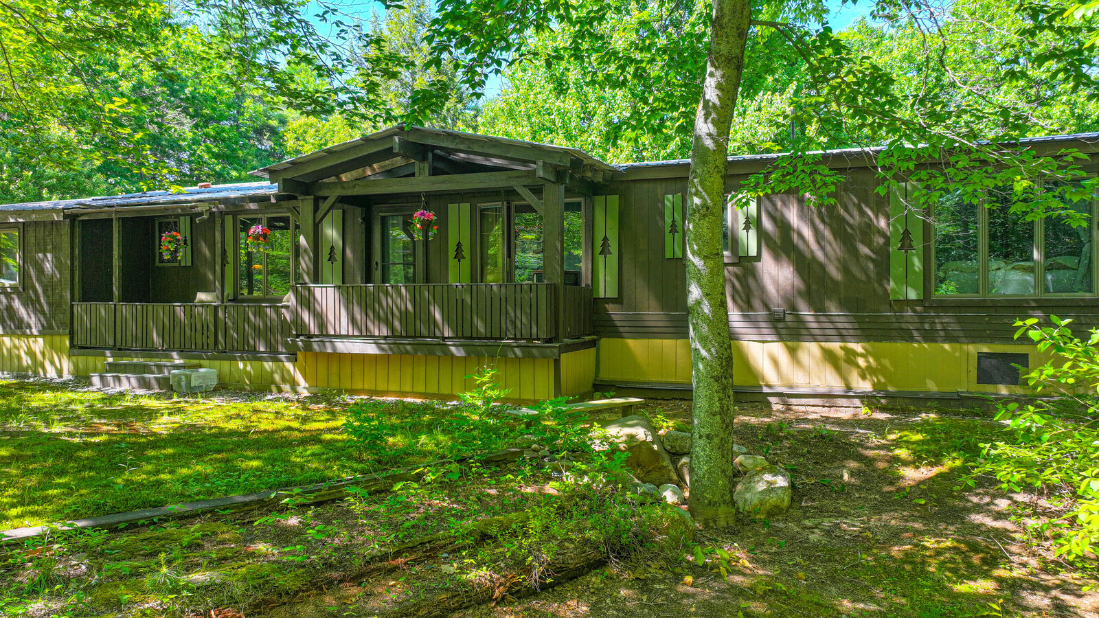 Property Photo: 62 Tenney Hill Road ME 04015