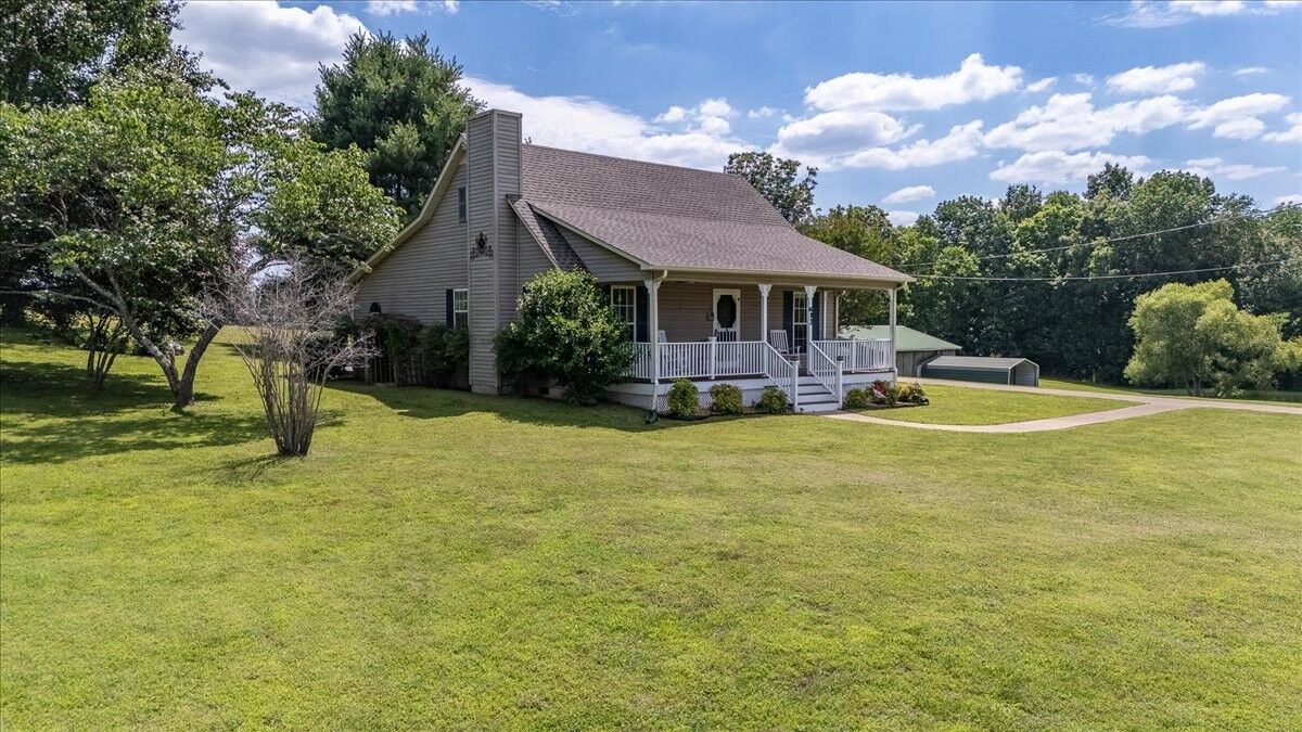 Property Photo:  612 Clax Branch Rd  TN 38469 