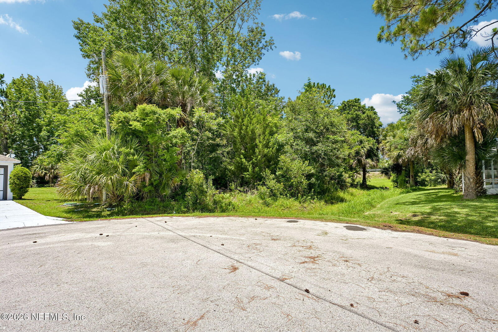 Property Photo: 4 Biscayne Place FL 32137