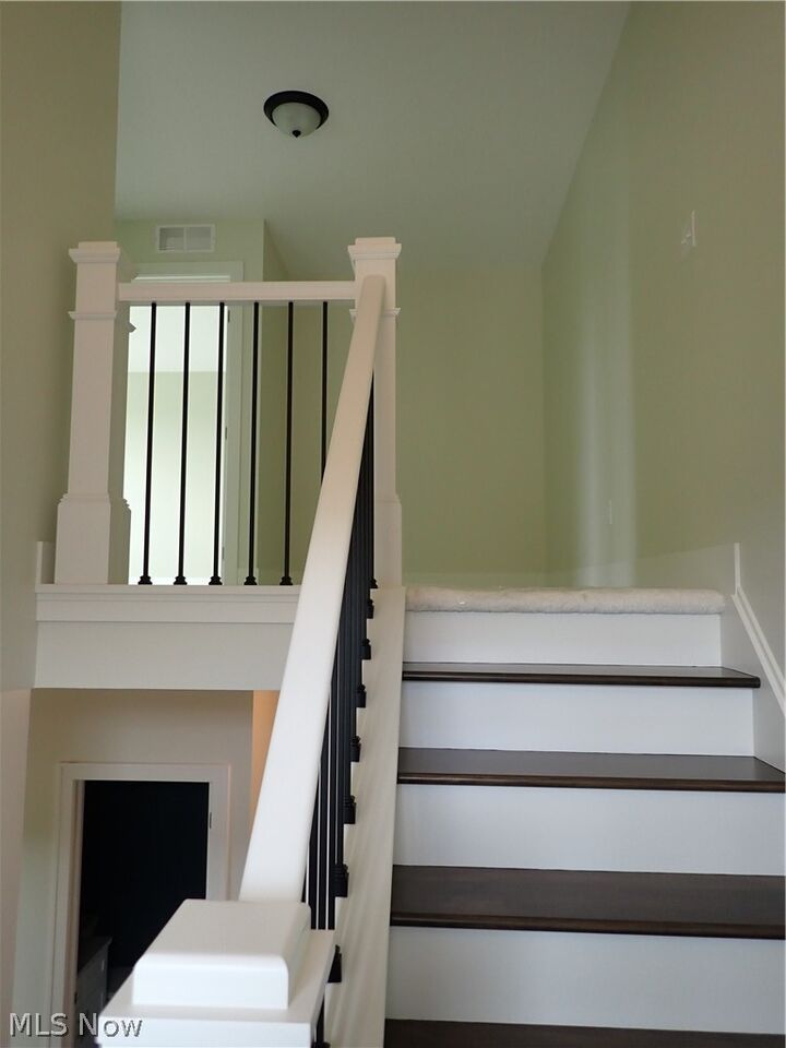 Property Photo:  7077 Village Way Drive  OH 44231 