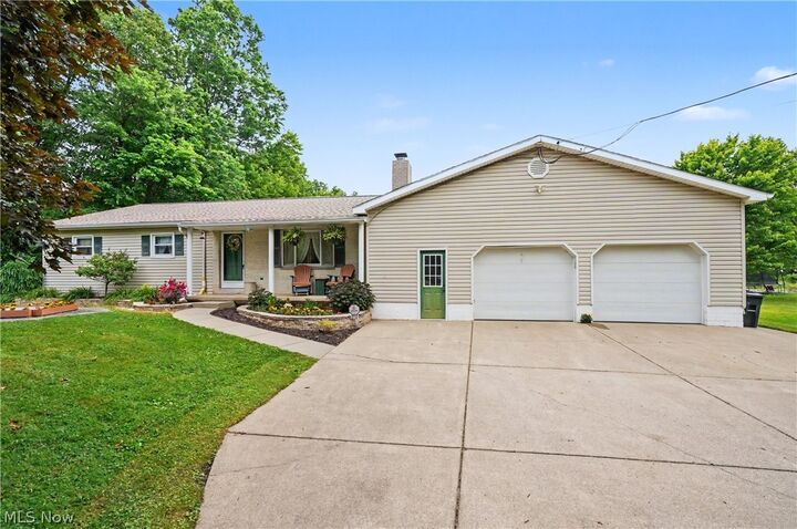 Property Photo:  9112 New Road  OH 44451 