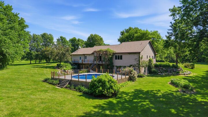 Property Photo:  1665 County Road 5 SW  MN 55349 
