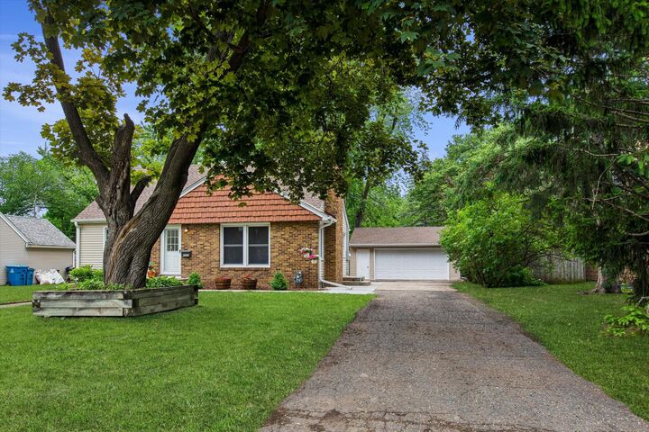 Property Photo: 7233 Oliver Avenue S MN 55423