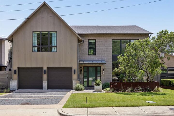 Property Photo:  6726 Lake Circle Drive  TX 75214 