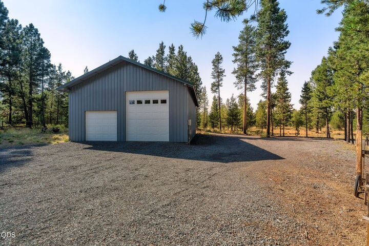 Property Photo:  16346 Park Drive  OR 97739 