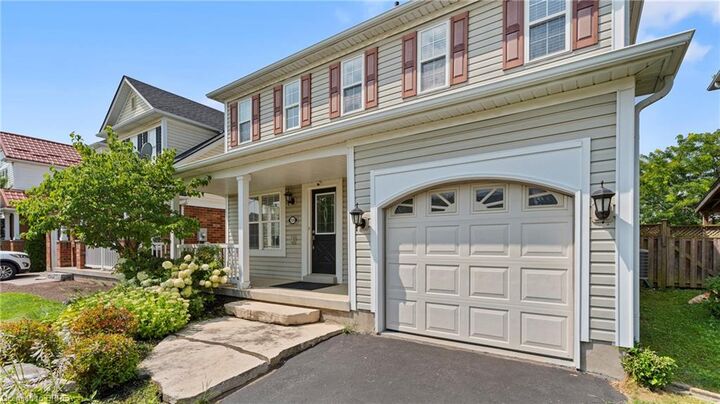 Property Photo: 124 Osborn Avenue ON N3T 6S1