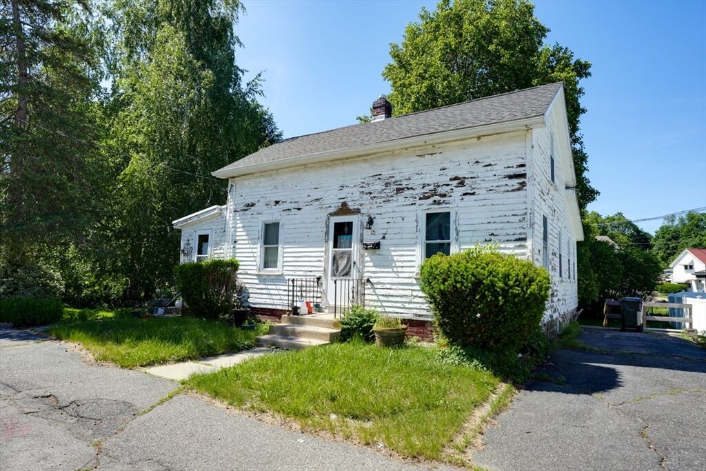 Property Photo:  15 West Street  MA 01752 