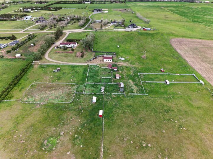 Property Photo: 272098 Range Road 282A AB T4A 2Y4