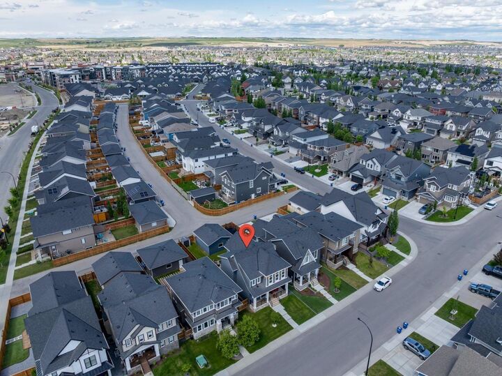 Property Photo: 67 Coopersfield Park SW AB T4B 4K8