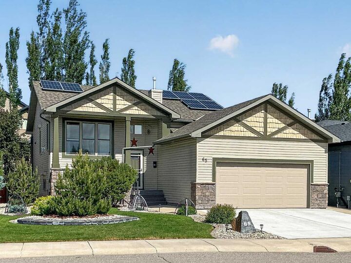 Property Photo:  65 Canyoncrest Point W  AB T1K 0B4 