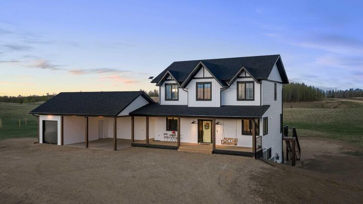 Property Photo:  422073 Range Road 284 16  AB T0C 2J0 