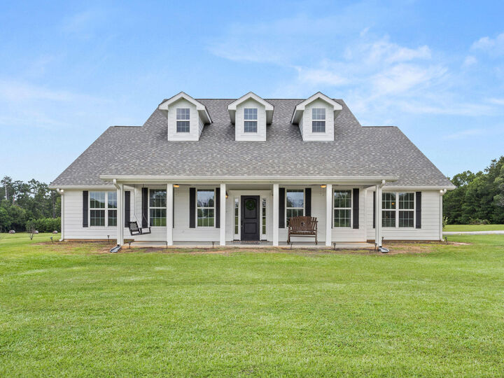 Property Photo: 3088 Magnolia LA 70634
