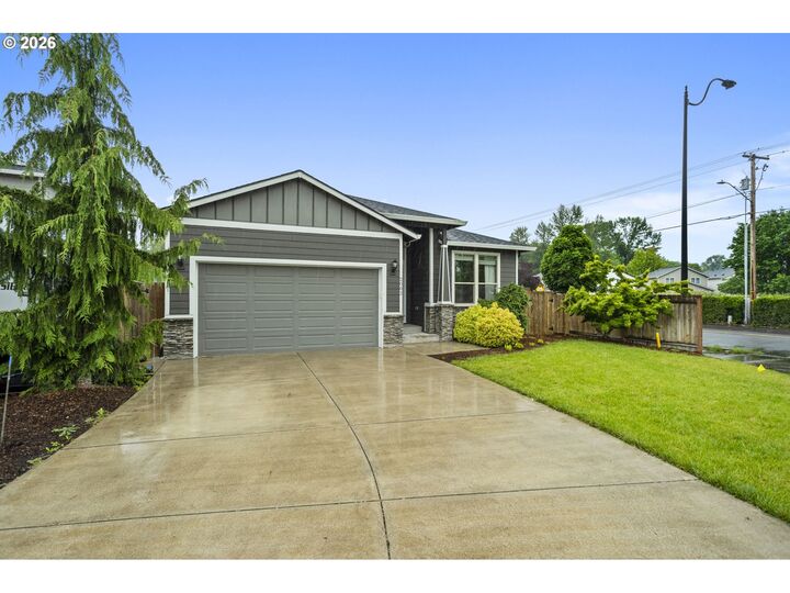 Property Photo: 2002 SW 7th Cir WA 98604