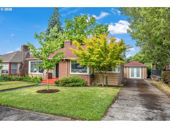 Property Photo: 1104 Z St WA 98661