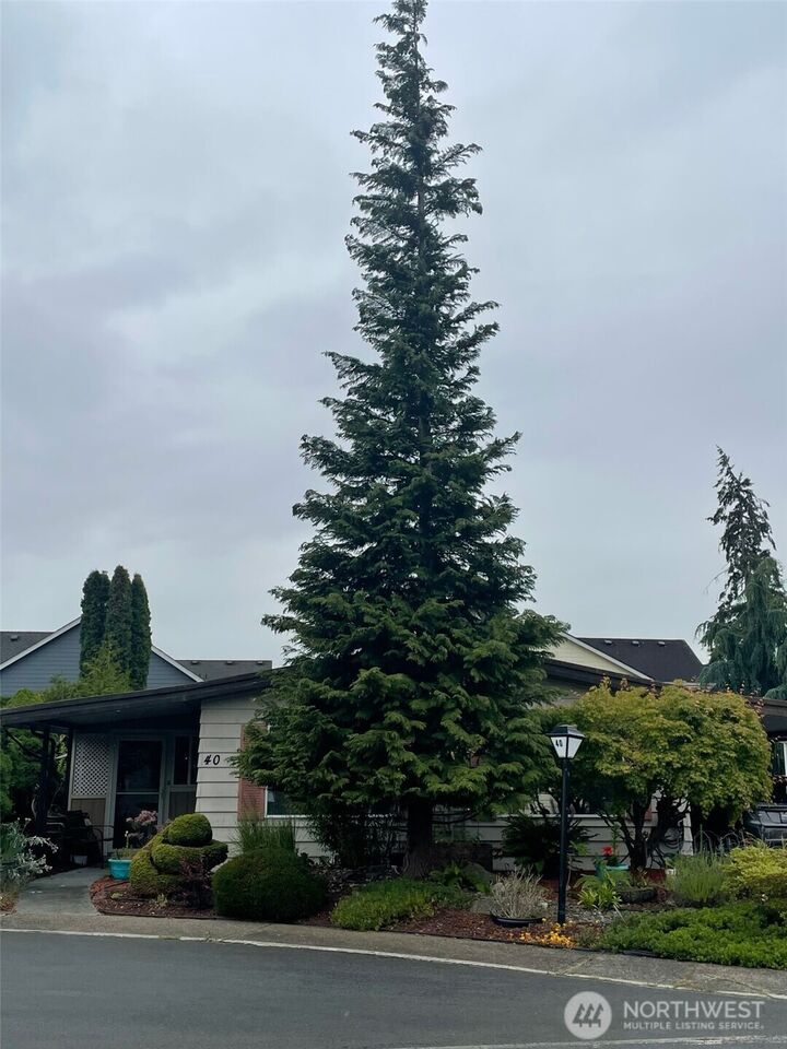Property Photo: 37301 28th Avenue S WA 98023