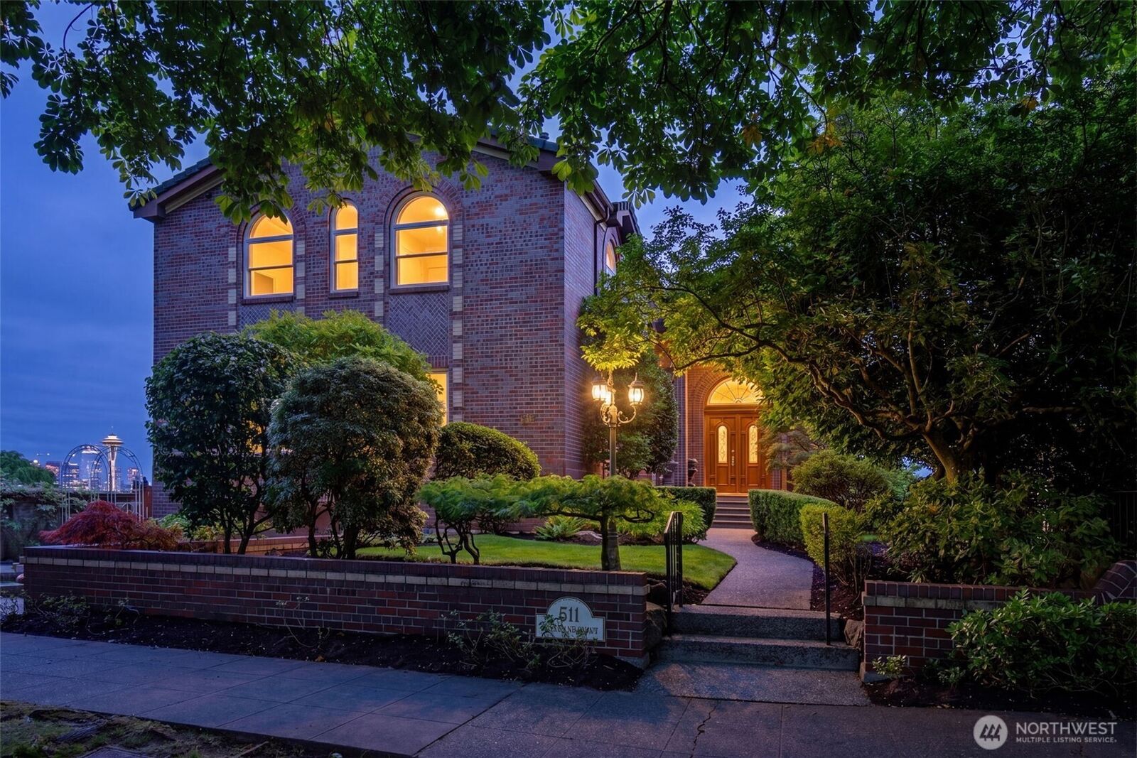 Property Photo: 511 W Highland Drive WA 98119