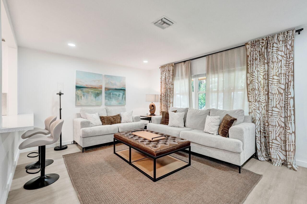 Property Photo: 207 Salisbury I FL 33417