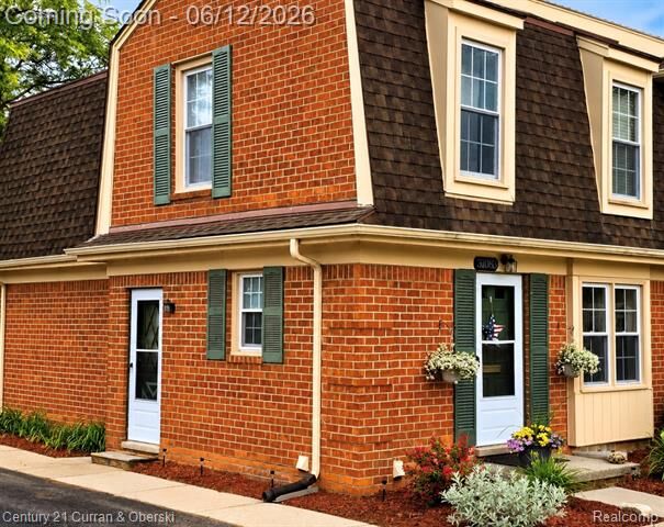 Property Photo:  31083 Hoover Road Hoover Road 12  MI 48093 