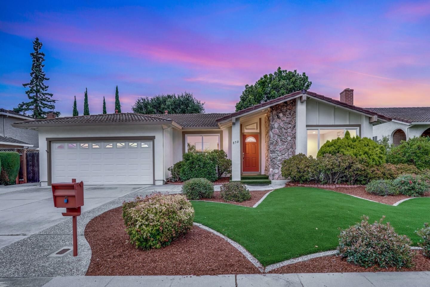 Property Photo:  850 Roble Drive  CA 94086 