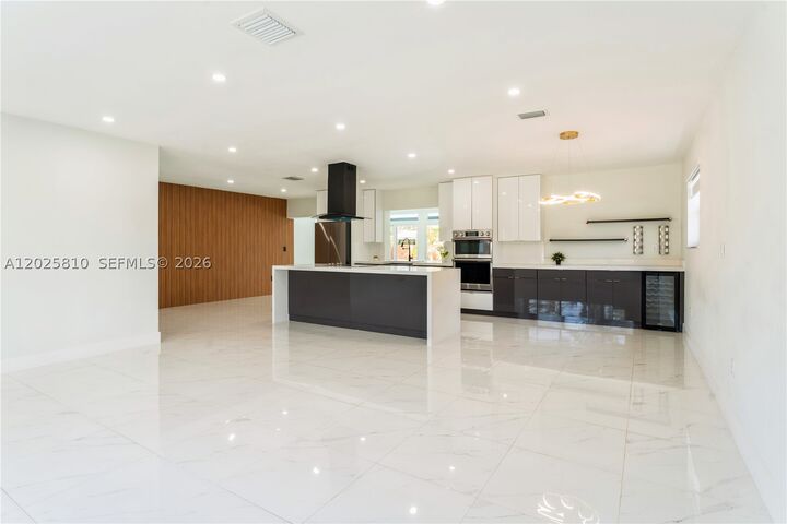 Property Photo:  1446 Scott St  FL 33020 