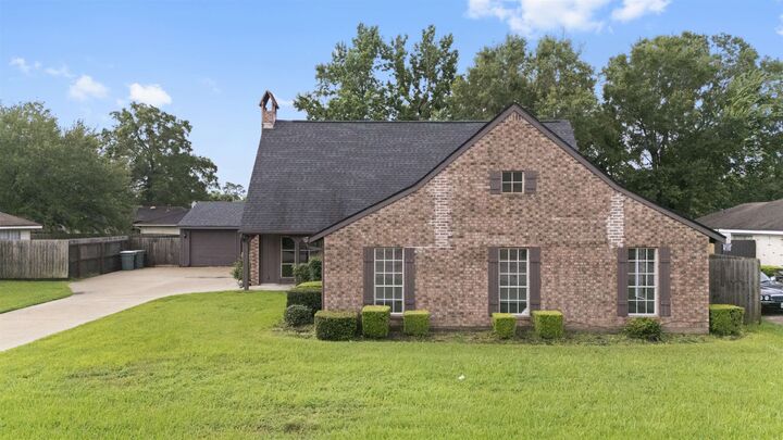 Property Photo:  6755 Gladys Ave  TX 77706 