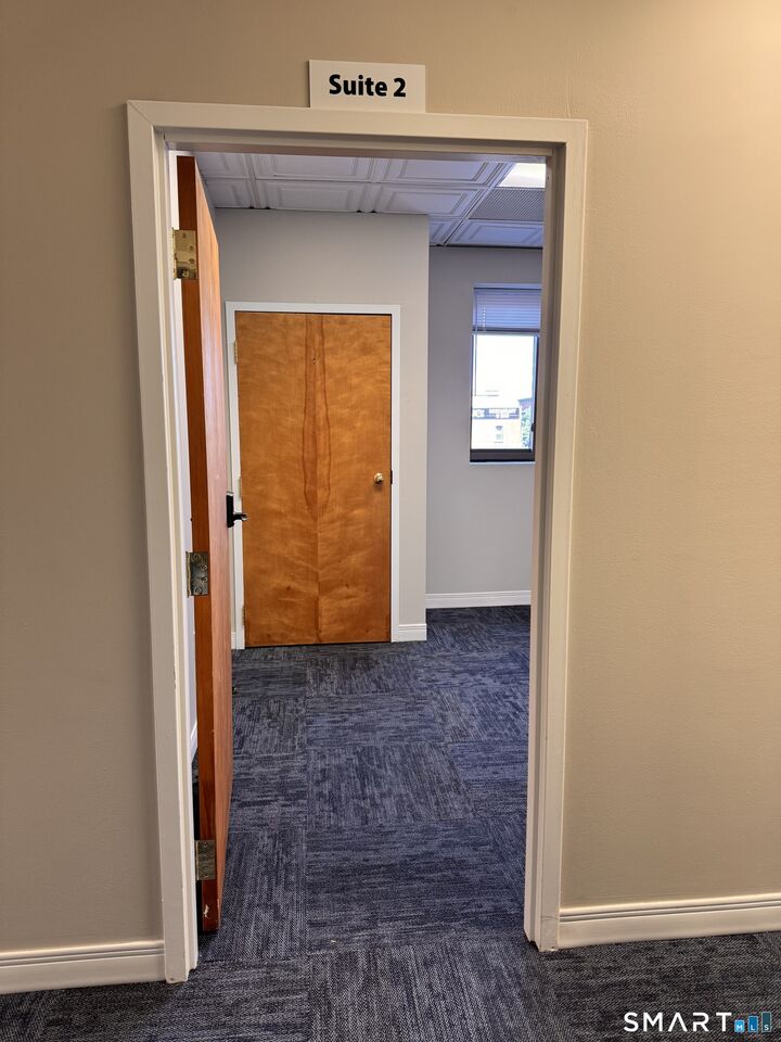 Property Photo:  423-425 Main Street 4th Floor Suite 2  CT 06457 