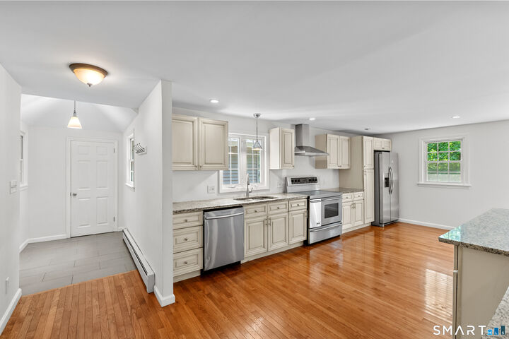 Property Photo:  137 Brewster Road  CT 06117 