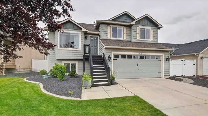 Property Photo:  1806 W Maxine Ave  WA 99208 