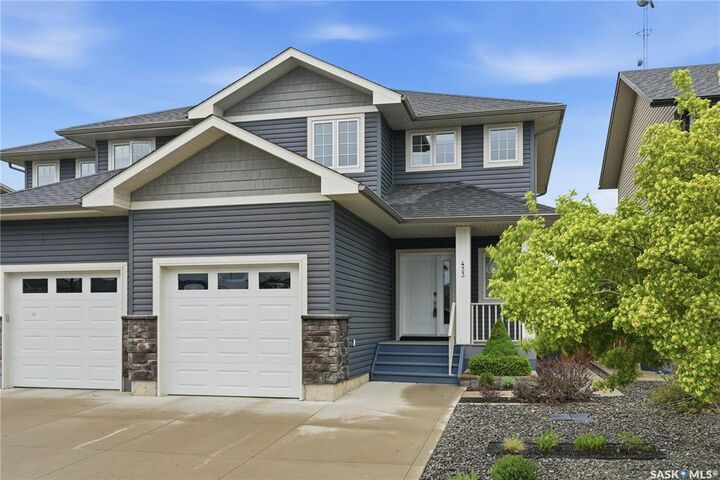 Property Photo:  433 Redwood Crescent  SK S0K 0A1 