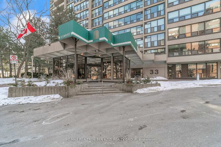 Property Photo: 33 Elmhurst Avenue 1904 ON M2N 6G8