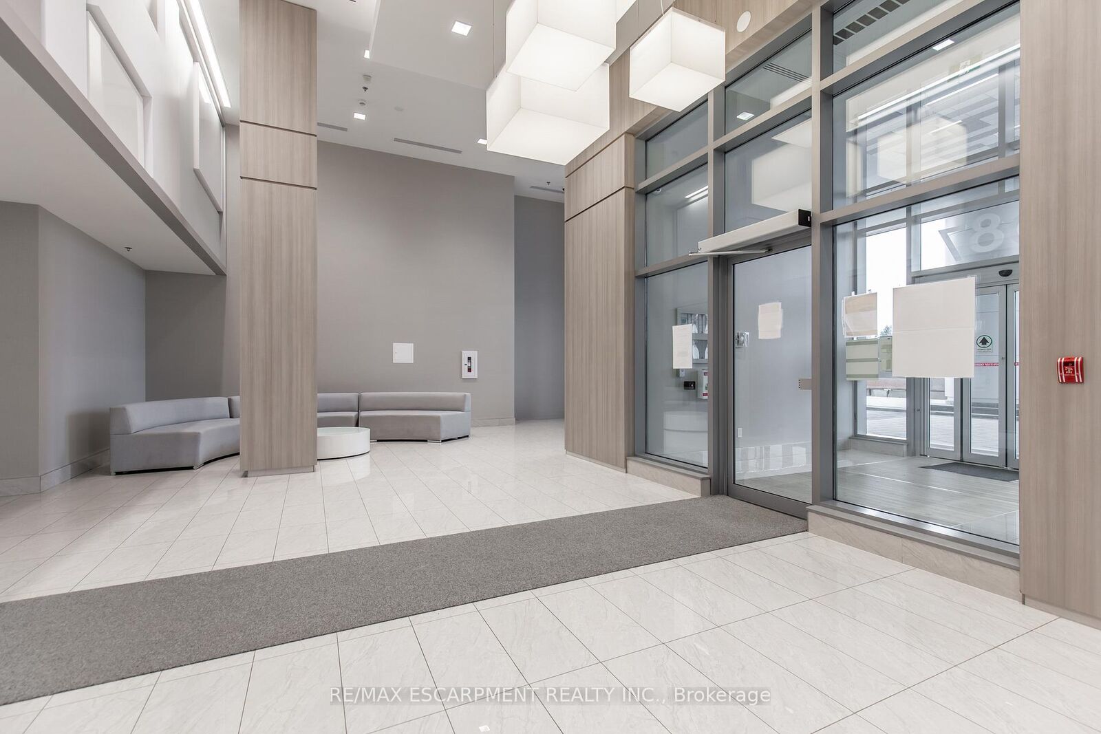 Property Photo: 2093 Fairview Street 611 ON L7R 0E6