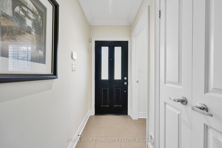 Property Photo: 16 Agar Lane ON L4L 0C5