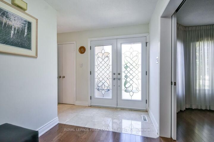Property Photo: 51 Cartwright Drive ON L4M 6G3