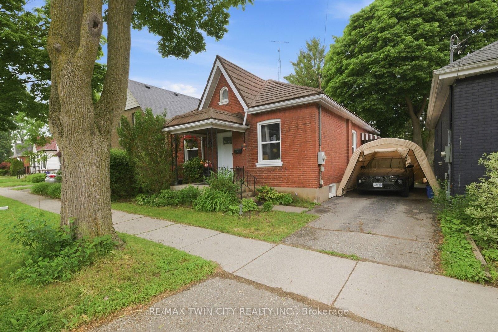 Property Photo: 12 Brunswick Street N ON N3T 1E7