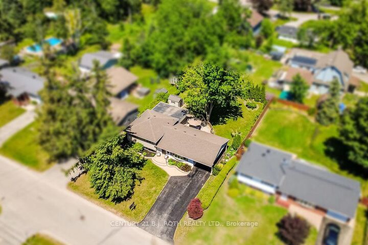 Property Photo: 424 Jamieson Drive ON L3V 4Y5