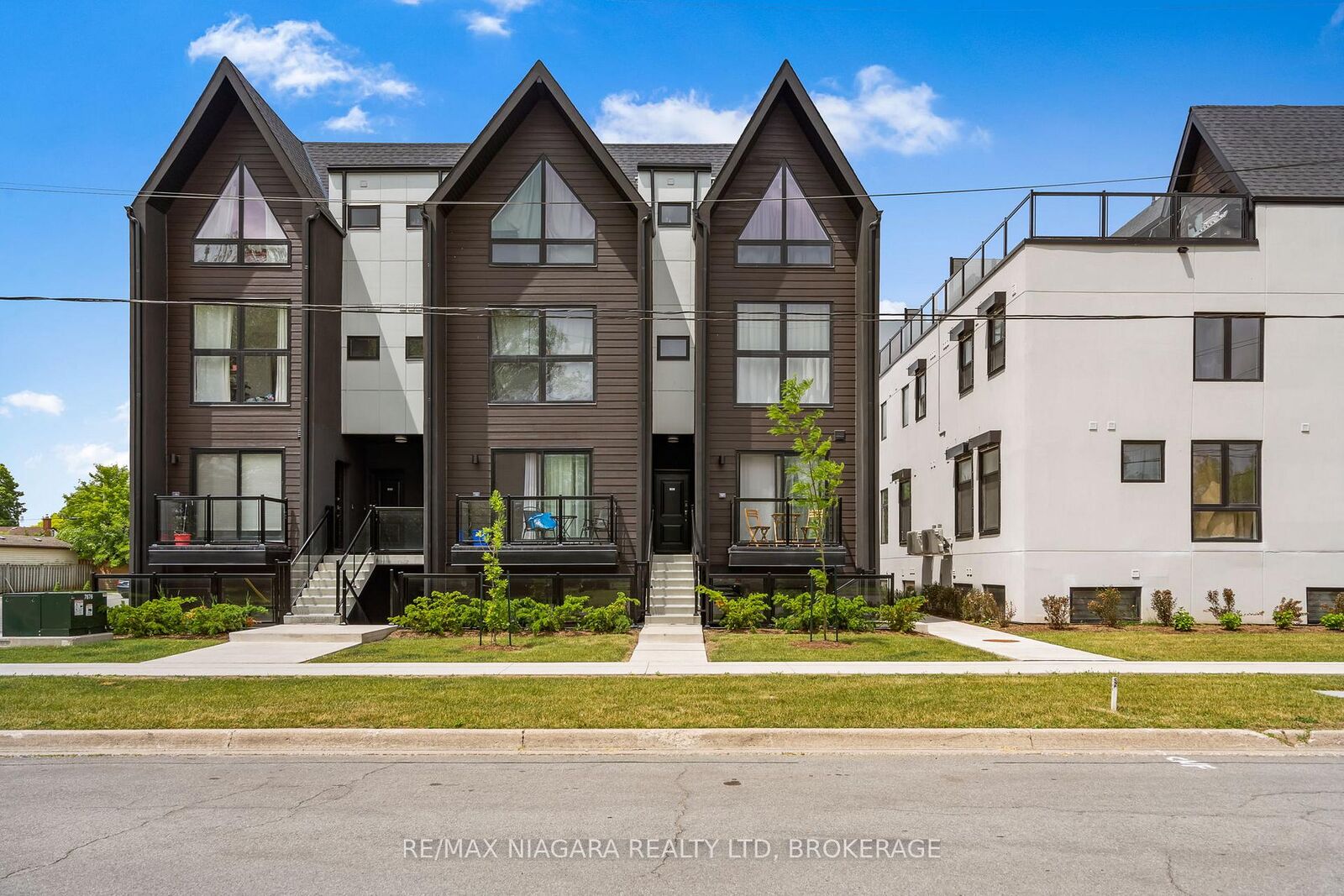 Property Photo: 7277 Wilson Crescent 209 ON L2G 4S5