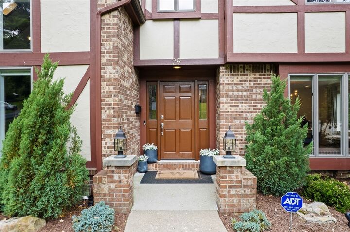Property Photo: 29 Jaycee Dr PA 15243