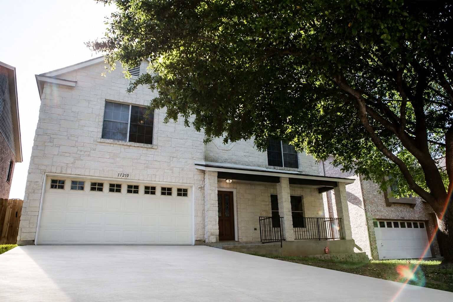 Property Photo:  11210 Kingsgate Drive  TX 78748 