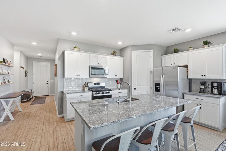 Property Photo: 3393 E Valleyhigh Trail AZ 85143
