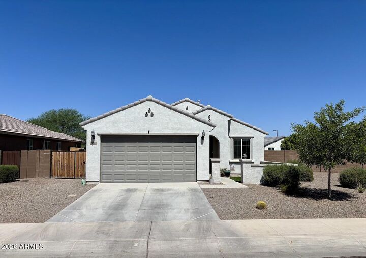 Property Photo: 256 S 192nd Drive AZ 85326