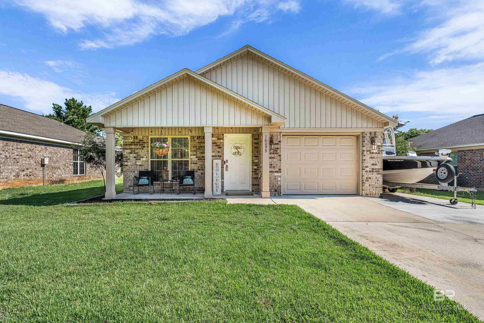 Property Photo: 16099 Hoiles Avenue AL 36576
