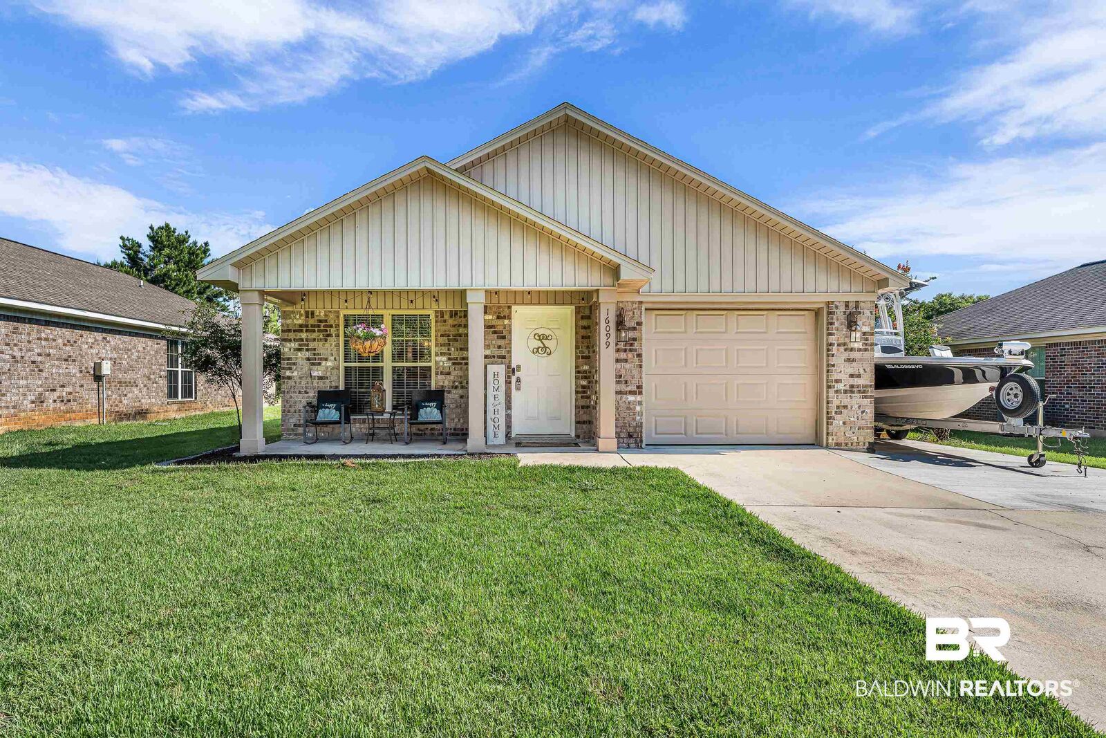 Property Photo: 16099 Hoiles Avenue AL 36576
