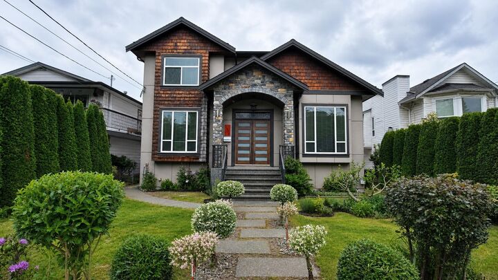 1975 Coquitlam Avenue — photo 1