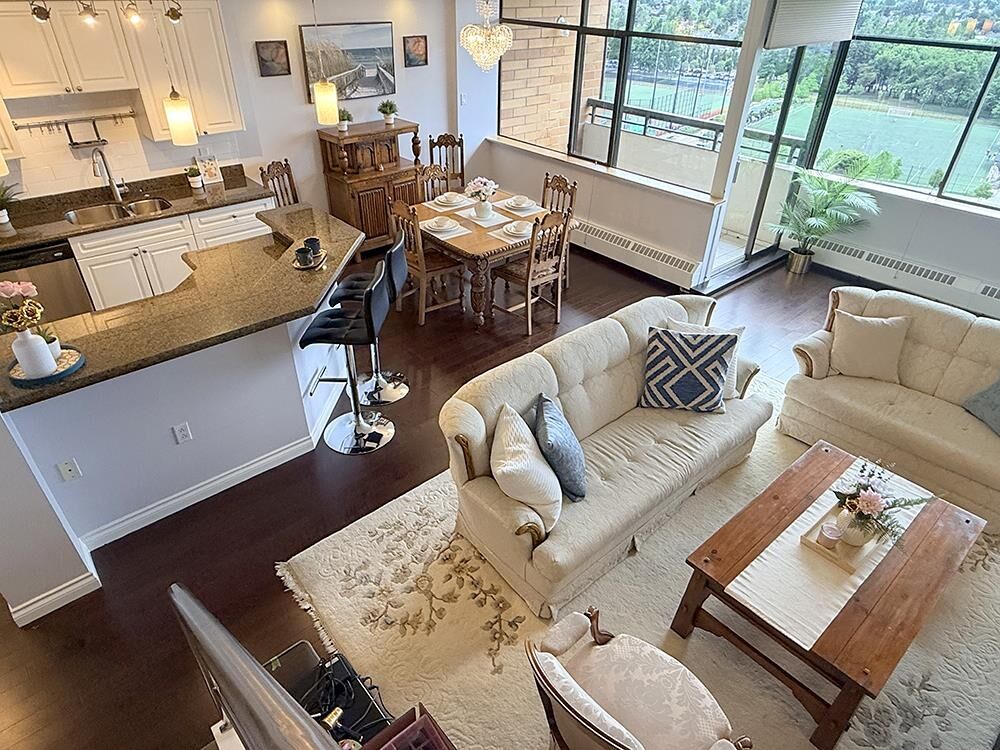 Property Photo: 6611 Minoru Boulevard 1606 BC V6Y 1Y9