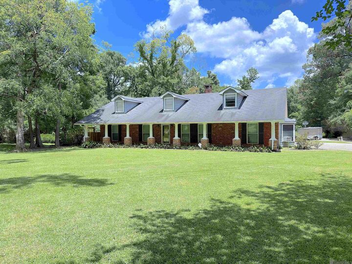 Property Photo: 12050 Foster Rd LA 70811