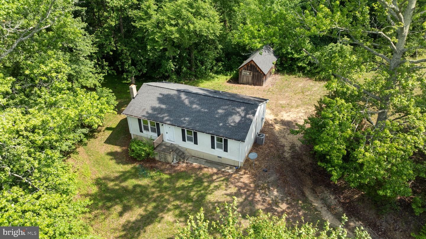Property Photo: 5950 Foster Lane MD 20637