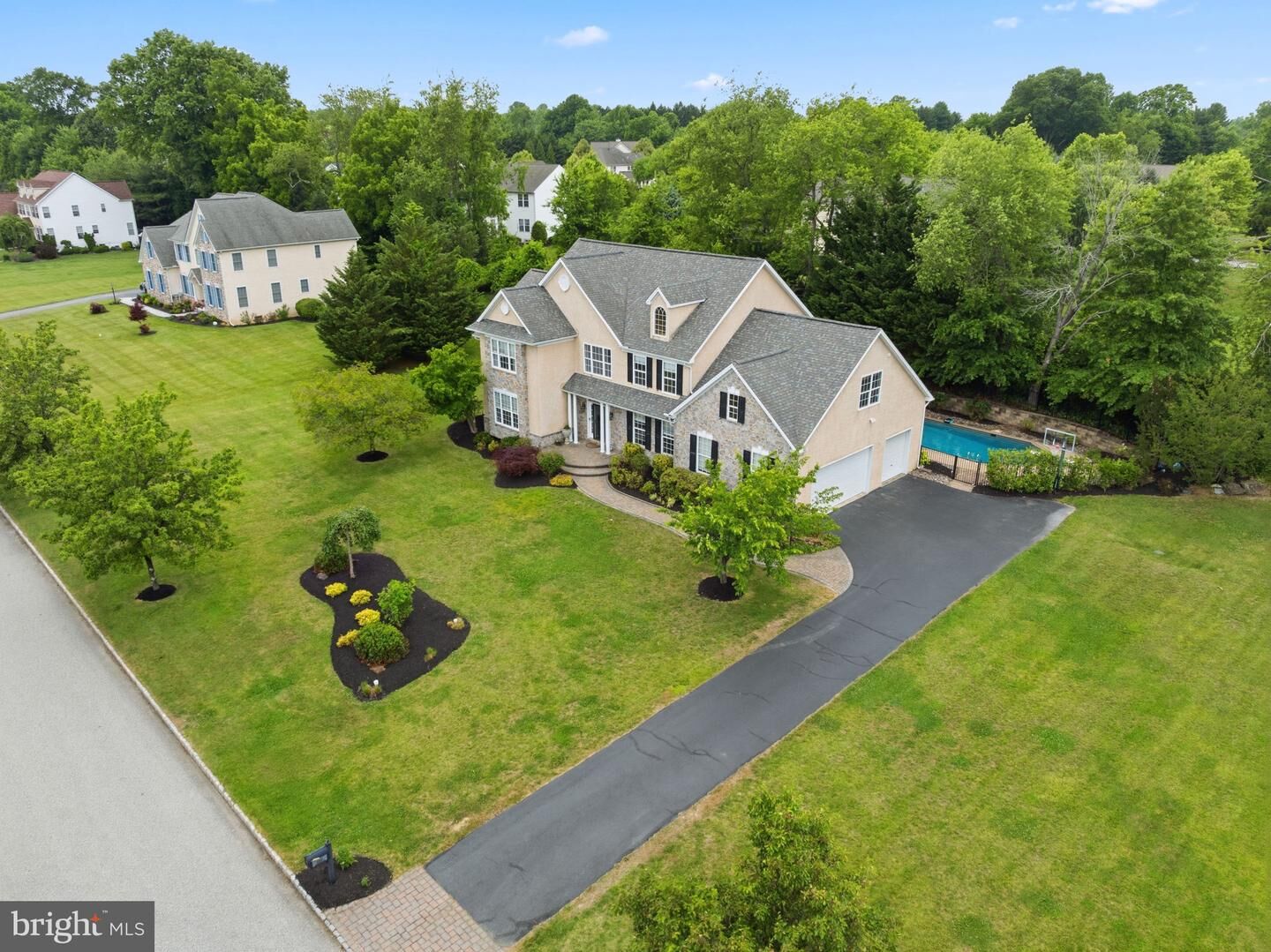 Property Photo: 3219 Greystone PA 19060